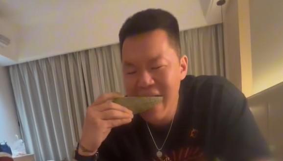 闽南夫妻吃瓜事件视频